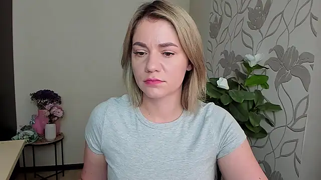 MariaSttone online show from September 14, 1:00 pm