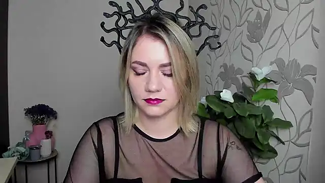 MariaSttone online show from October 30, 8:50 pm