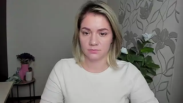 MariaSttone online show from October 16, 5:10 pm