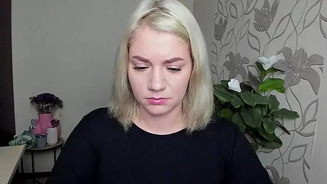 MariaSttone online show from November 18, 7:39 pm