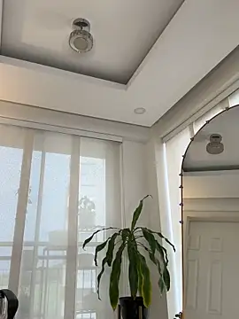 nicollefiorett online show from March 1, 10:32 pm