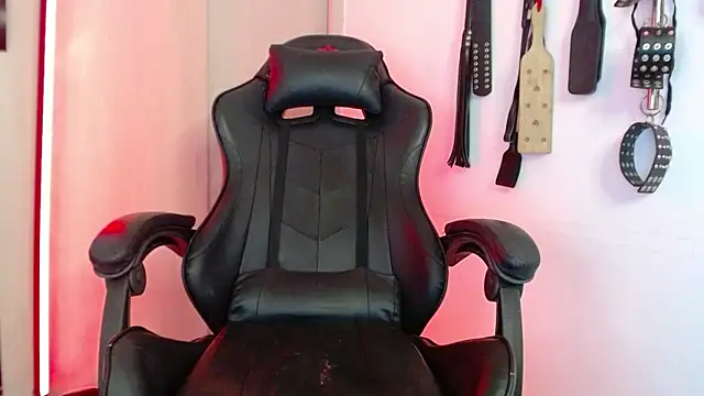 Alisson Beckett online show from March 5, 10:27 pm