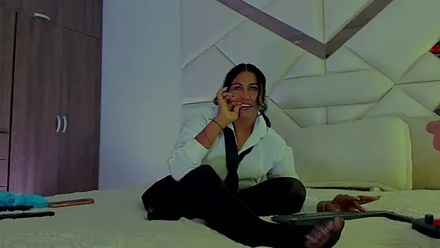 StormyButty18 online show from December 3, 1:28 am