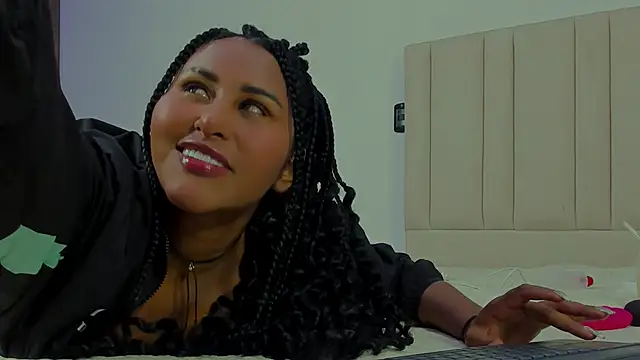 StormyButty18 online show from November 2, 1:32 am