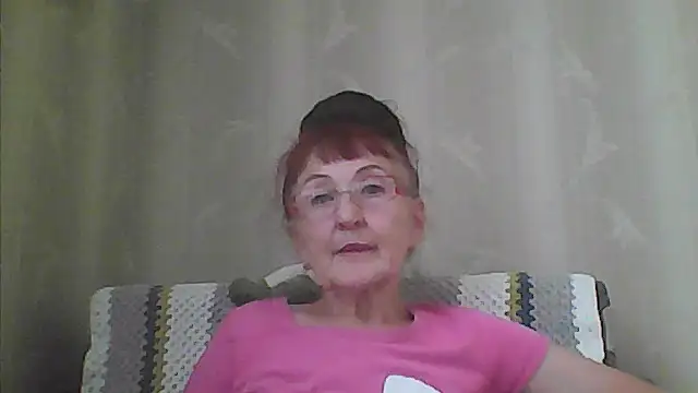 Snapshot of TanyaSweet634 chatting on September 11, 6:24 am TanyaSweet634 online show from September 11, 6:24 am