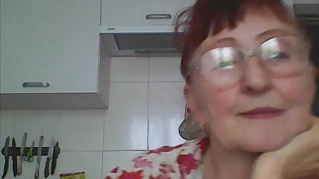 Snapshot of TanyaSweet634 chatting on May 14, 6:10 am TanyaSweet634 online show from May 14, 6:10 am