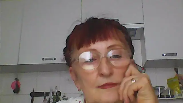 Snapshot of TanyaSweet634 chatting on July 17, 5:04 am TanyaSweet634 online show from July 17, 5:04 am