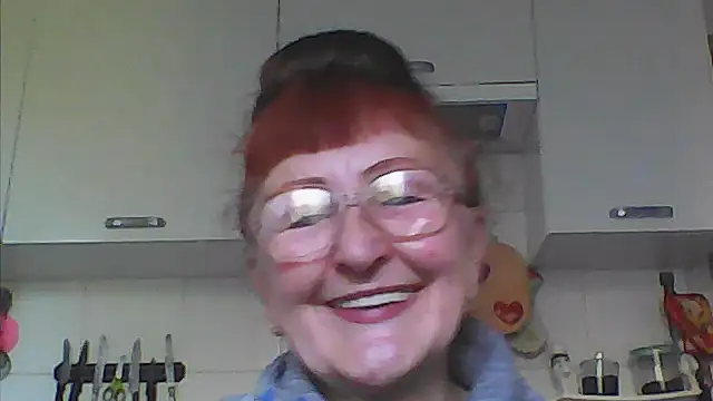 Snapshot of TanyaSweet634 chatting on April 28, 5:23 am TanyaSweet634 online show from April 28, 5:23 am