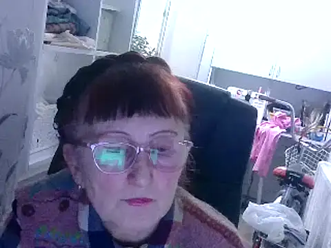 Snapshot of TanyaSweet634 chatting on February 17, 4:17 pm TanyaSweet634 online show from February 17, 4:17 pm