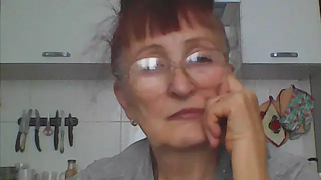 Snapshot of TanyaSweet634 chatting on September 16, 8:26 am TanyaSweet634 online show from September 16, 8:26 am