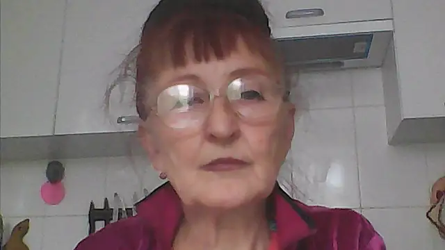 Snapshot of TanyaSweet634 chatting on September 18, 6:27 am TanyaSweet634 online show from September 18, 6:27 am