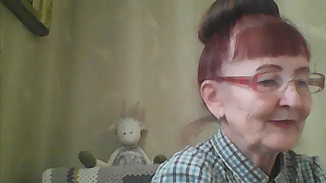 Snapshot of TanyaSweet634 chatting on September 13, 5:51 am TanyaSweet634 online show from September 13, 5:51 am