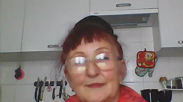 Snapshot of TanyaSweet634 chatting on July 1, 4:57 am TanyaSweet634 online show from July 1, 4:57 am