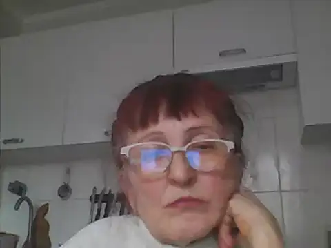 Snapshot of TanyaSweet634 chatting on March 4, 12:33 pm TanyaSweet634 online show from March 4, 12:33 pm