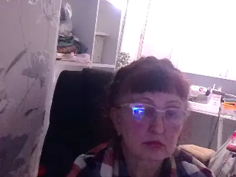 Snapshot of TanyaSweet634 chatting on February 19, 5:49 pm TanyaSweet634 online show from February 19, 5:49 pm