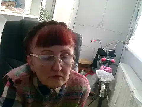 Snapshot of TanyaSweet634 chatting on February 17, 8:30 am TanyaSweet634 online show from February 17, 8:30 am