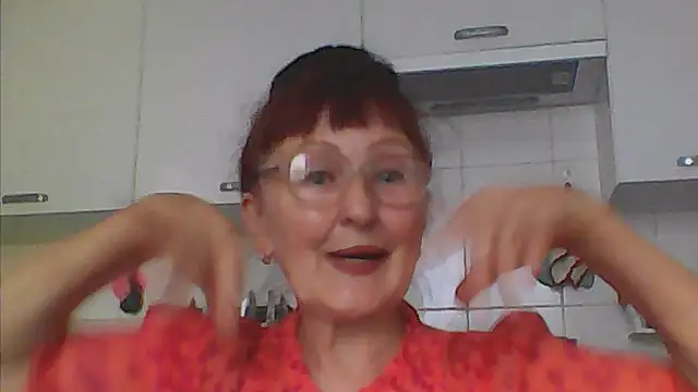 Snapshot of TanyaSweet634 chatting on July 16, 5:15 am TanyaSweet634 online show from July 16, 5:15 am