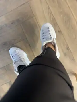 FeetVibe online show from October 31, 8:22 am