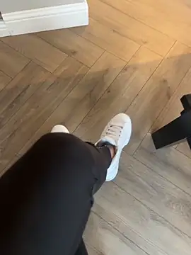 FeetVibe online show from October 30, 8:01 am