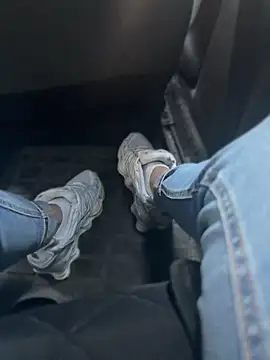 FeetVibe online show from April 24, 4:25 am