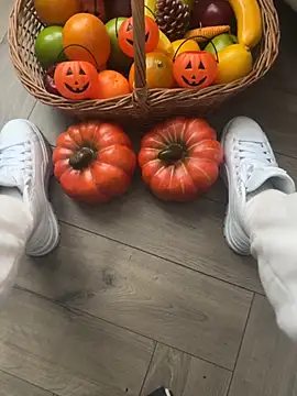 FeetVibe online show from October 26, 7:53 am