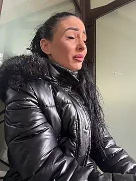 FeetVibe online show from April 4, 6:09 am