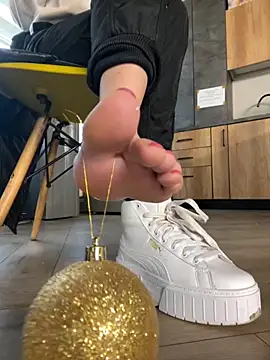 FeetVibe online show from November 21, 7:40 am