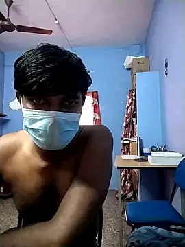 Snapshot of Tamilandteluguboy14 chatting on November 1, 10:42 am Tamilandteluguboy14 online show from November 1, 10:42 am