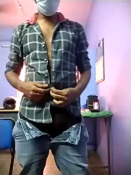 Tamilandteluguboy14 online show from January 25, 9:26 am
