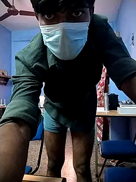 Snapshot of Tamilandteluguboy14 chatting on November 4, 9:24 am Tamilandteluguboy14 online show from November 4, 9:24 am