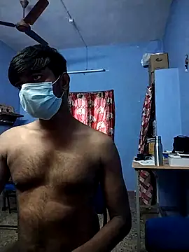 Snapshot of Tamilandteluguboy14 chatting on December 1, 9:43 am Tamilandteluguboy14 online show from December 1, 9:43 am