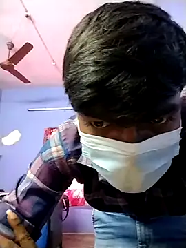 Snapshot of Tamilandteluguboy14 chatting on November 22, 9:30 am Tamilandteluguboy14 online show from November 22, 9:30 am