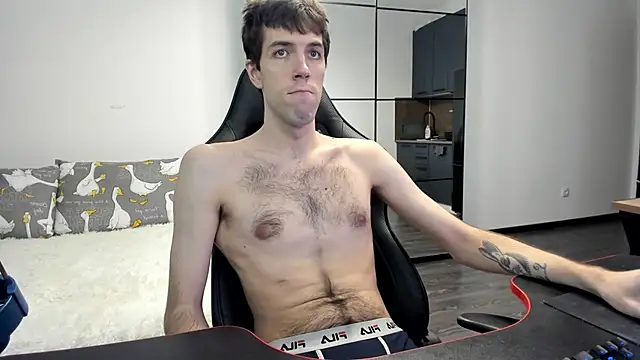 White Dylan online show from November 19, 6:24 am