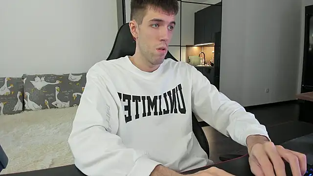 White Dylan online show from February 16, 12:48 pm