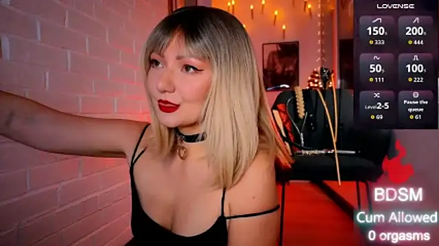 Sandralawrence online show from December 15, 9:53 pm