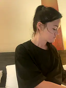 English-Chloe96 online show from October 6, 3:40 am