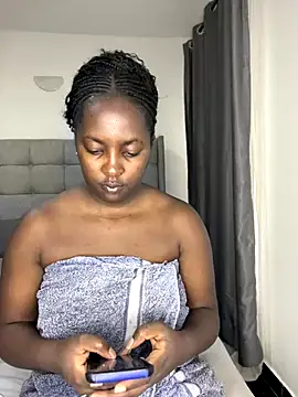 Snapshot of prettiepearl chatting on September 22, 12:33 pm prettiepearl online show from September 22, 12:33 pm