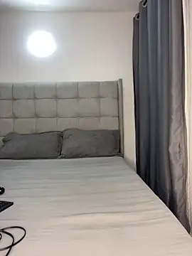 prettiepearl online show from March 12, 4:11 pm