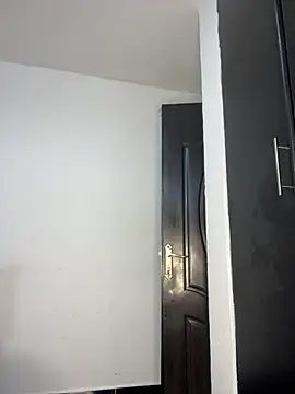 prettiepearl online show from April 15, 3:27 pm