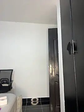 prettiepearl online show from January 14, 6:44 pm