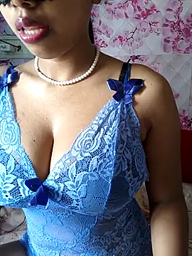 Snapshot of sandy_naughty chatting on April 24, 6:15 am sandy naughty online show from April 24, 6:15 am