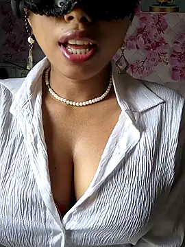 sandy naughty online show from February 14, 8:03 am