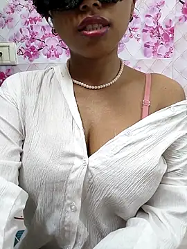 Snapshot of sandy_naughty chatting on April 19, 6:54 pm sandy naughty online show from April 19, 6:54 pm
