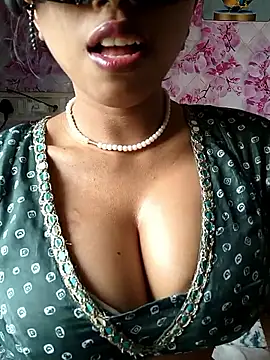 sandy naughty online show from February 7, 9:06 am