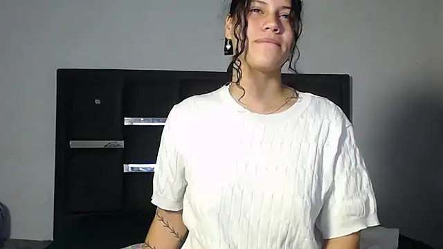 Snapshot of realshy-Stepsis chatting on May 8, 12:53 pm realshy-Stepsis online show from May 8, 12:53 pm