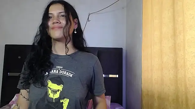 Snapshot of realshy-Stepsis chatting on April 21, 12:56 pm realshy-Stepsis online show from April 21, 12:56 pm