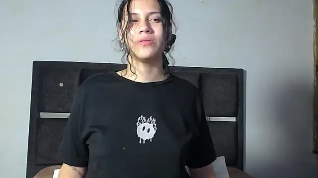 Snapshot of realshy-Stepsis chatting on May 5, 12:41 pm realshy-Stepsis online show from May 5, 12:41 pm