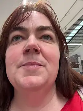 curvy-milf-abbie online show from December 5, 9:00 am