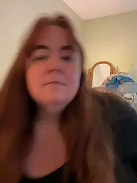 curvy-milf-abbie online show from December 3, 1:06 pm