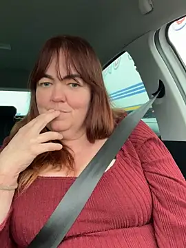 curvy-milf-abbie online show from December 17, 11:26 am